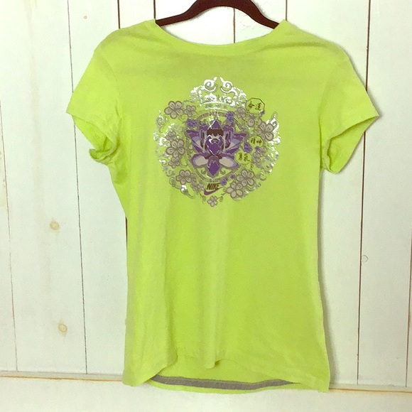 Nike Athletic Graphic T Shirt Ladies Large 12-14 - Picture 3 of 6